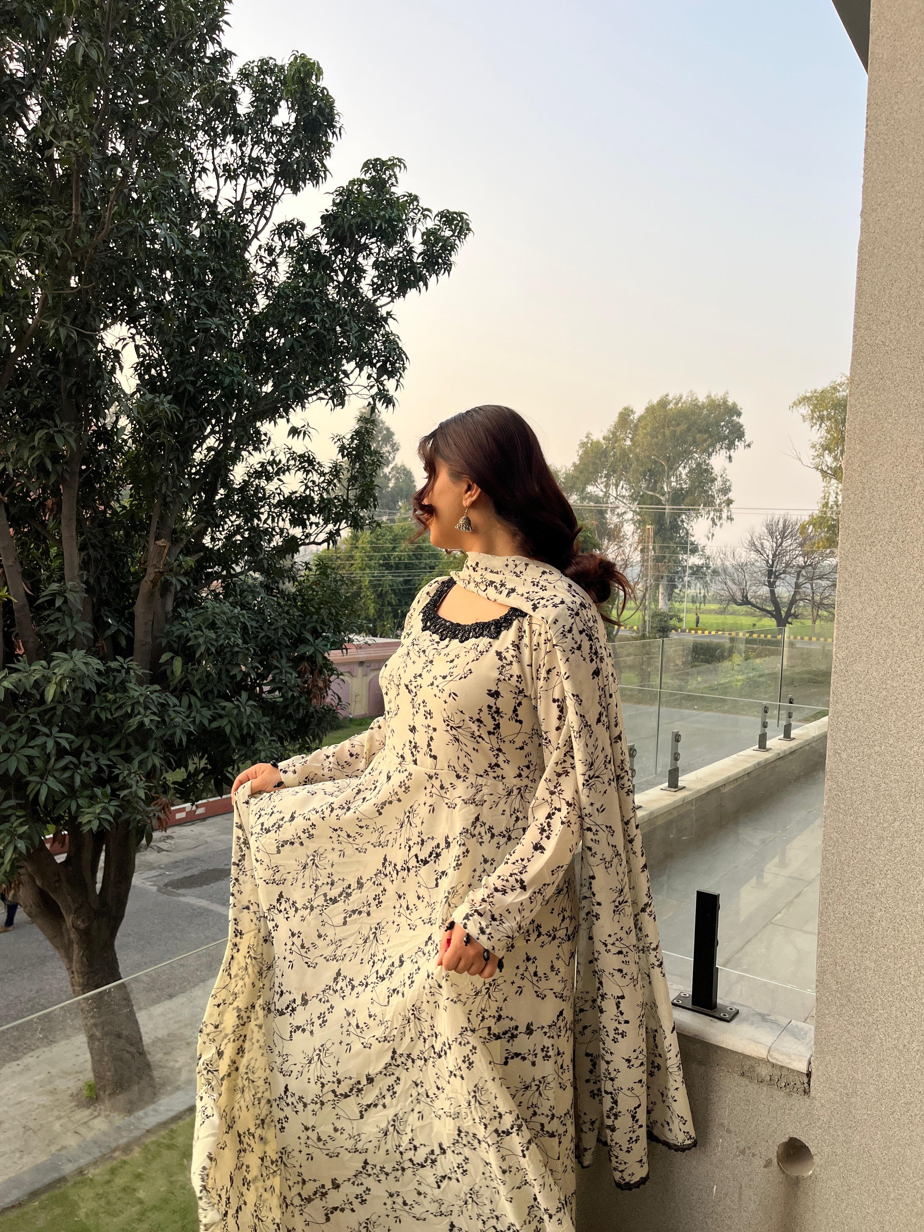 Ivory Whisper – Premium Flowy Floral Maxi Set
