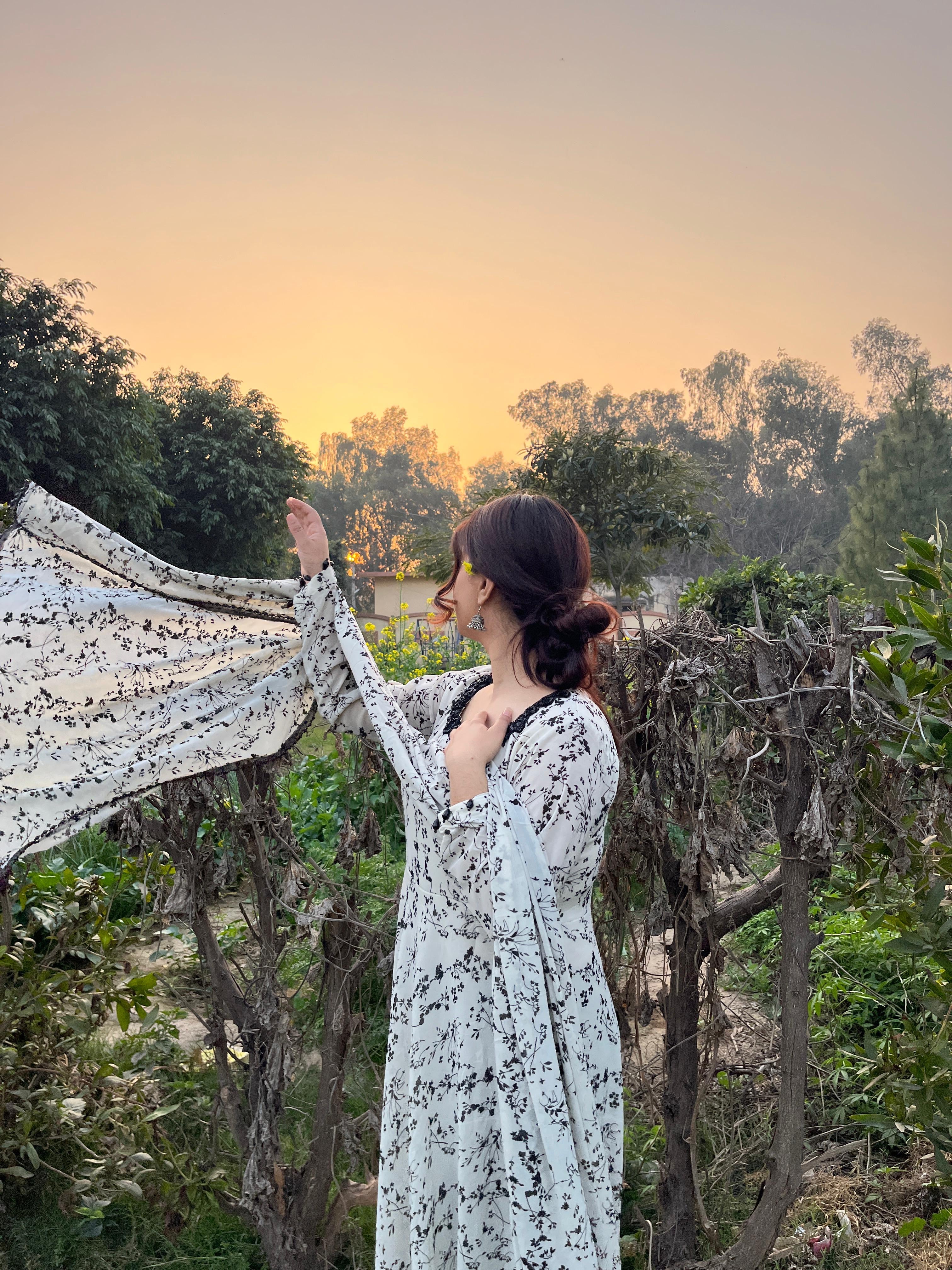 Ivory Whisper – Premium Flowy Floral Maxi Set
